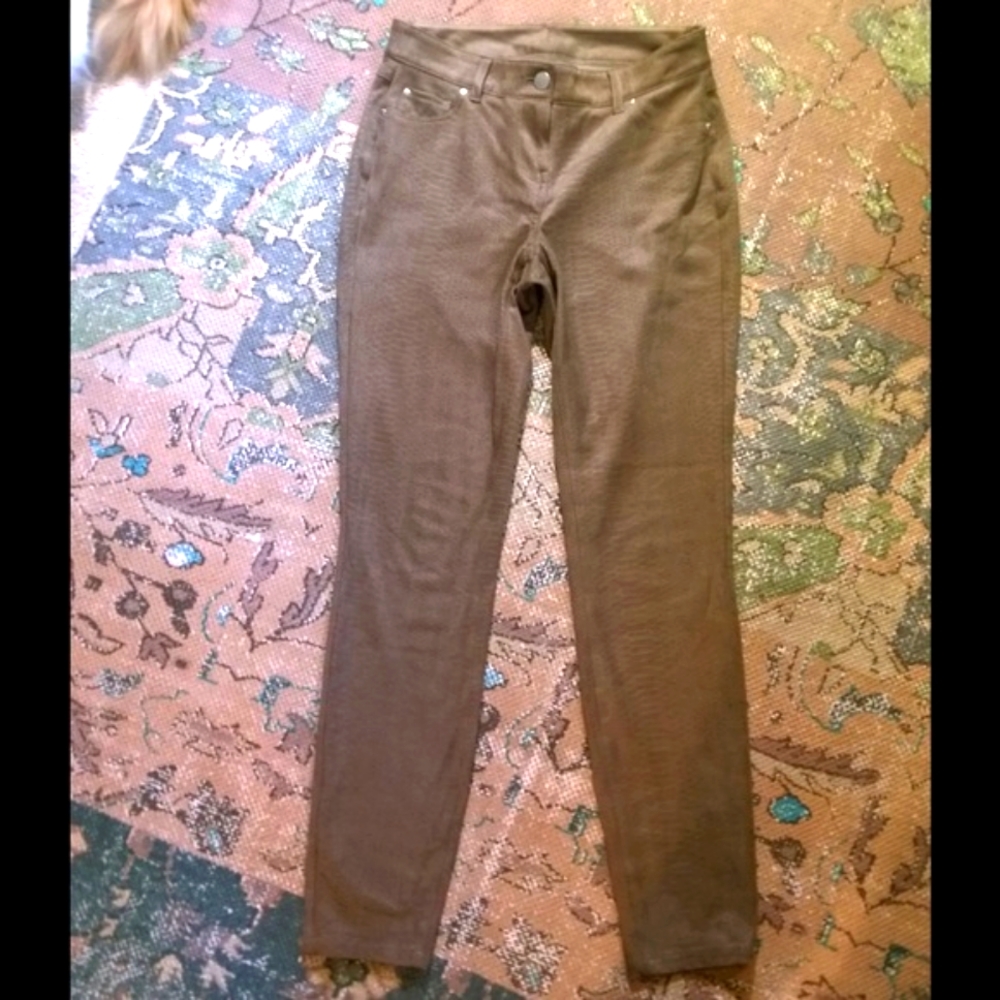 Artisan NY Nude/Taupe Vegan Suede Leggings!!